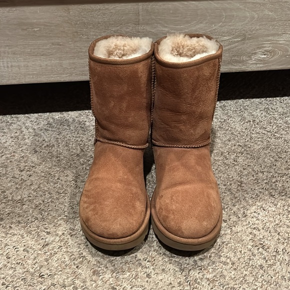 Ugg chestnut classic short 11 suede sheepskin warm winter boots sz 7 - Picture 2 of 7